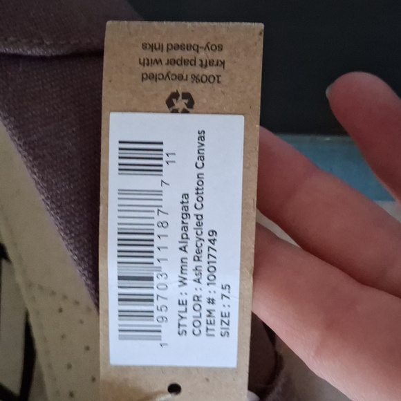 NWT Grey TOMS Size 8 - Picture 5 of 5